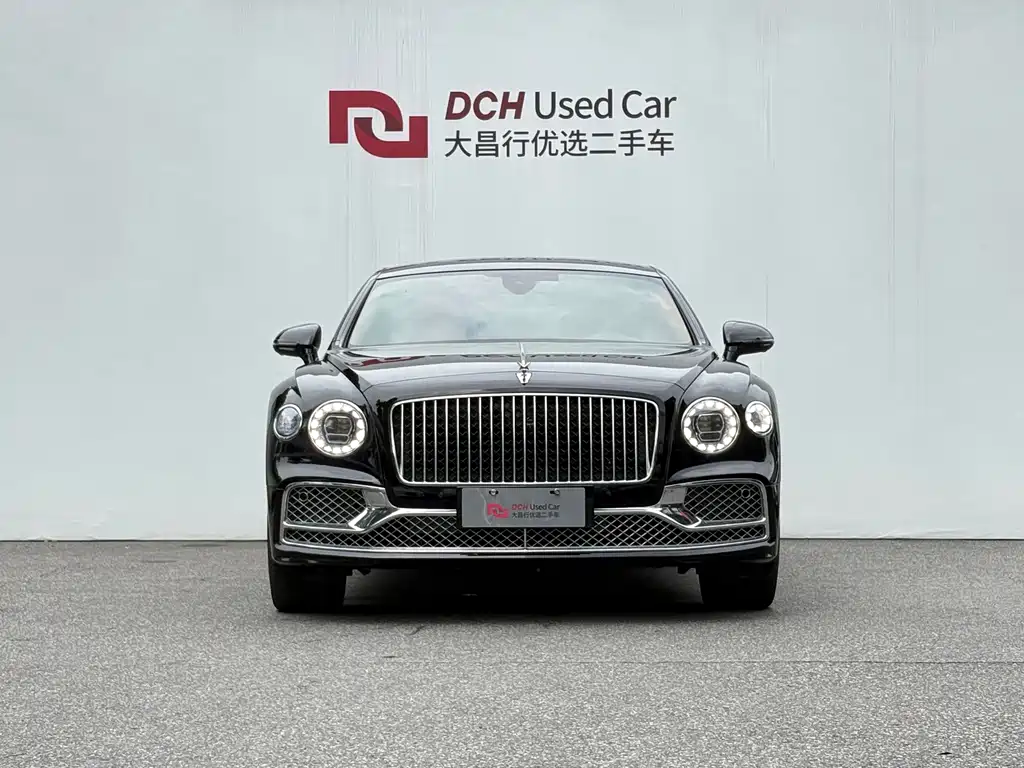 Bentley Flying Spur Plug-In Hybrid 2023 — фото 2