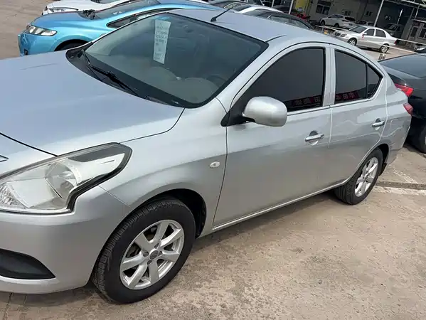Nissan Sunny 2016