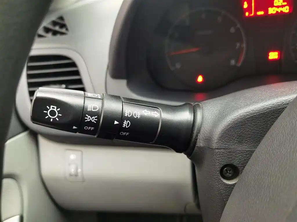 Hyundai Verna 2015 — фото 21
