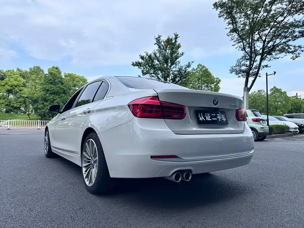 BMW 3 Series 2019 — фото 5