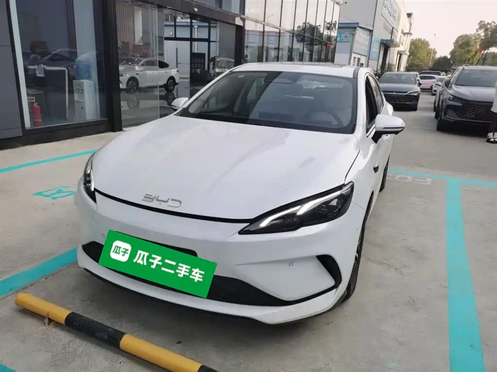 BYD Seal 05 DM-i 2025 — фото 1