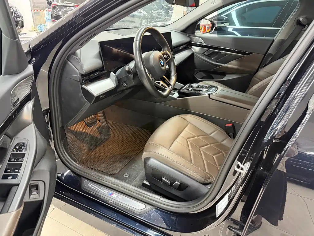 BMW 5 Series 2025