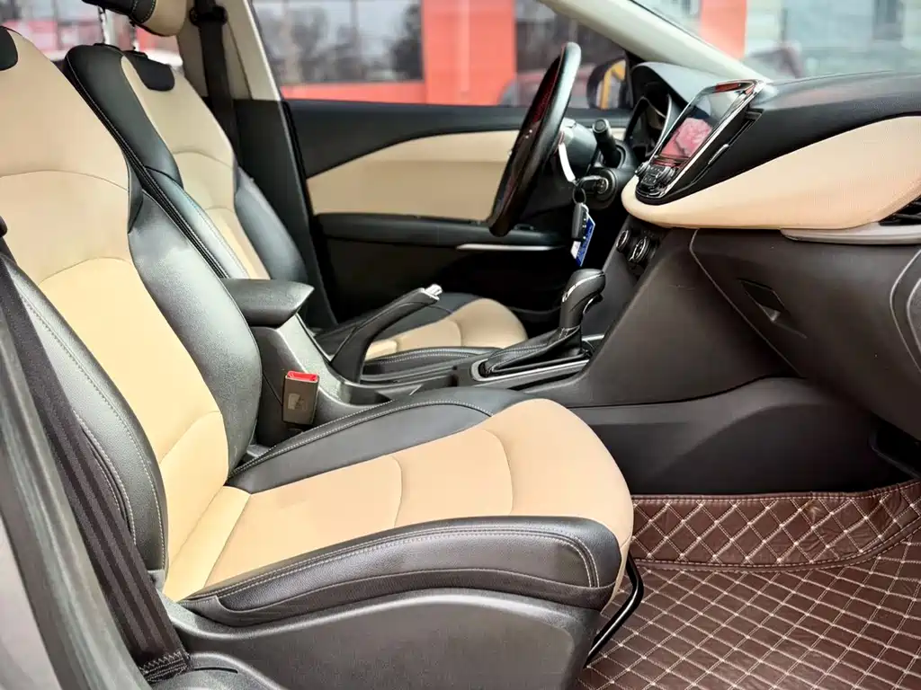 Chevrolet Cruze 2022 — фото 13