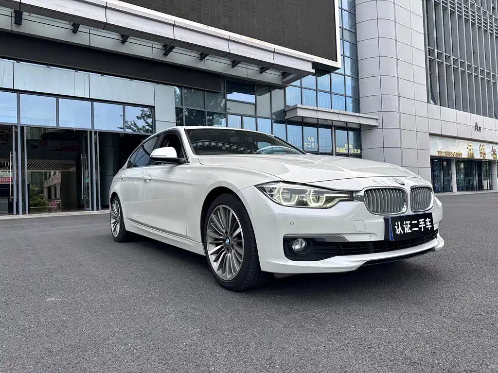 BMW 3 Series 2019 — фото 3