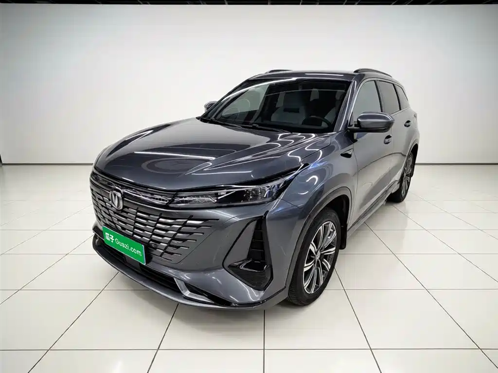Changan CS75 PLUS 2023 — фото 1