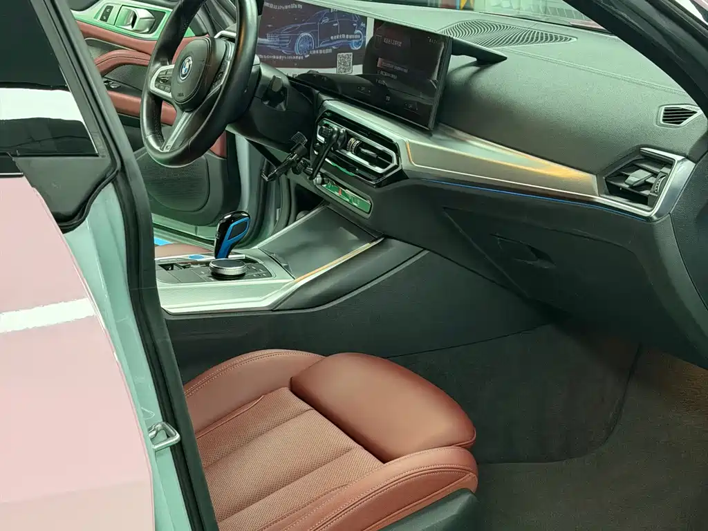 BMW i4 2022 — фото 16