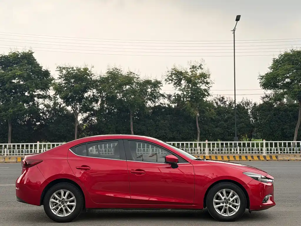 Mazda 3 Axela 2018
