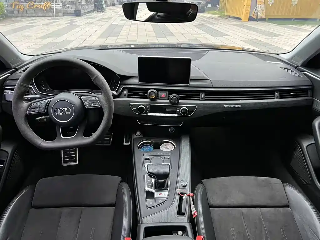 Audi A4L 2018