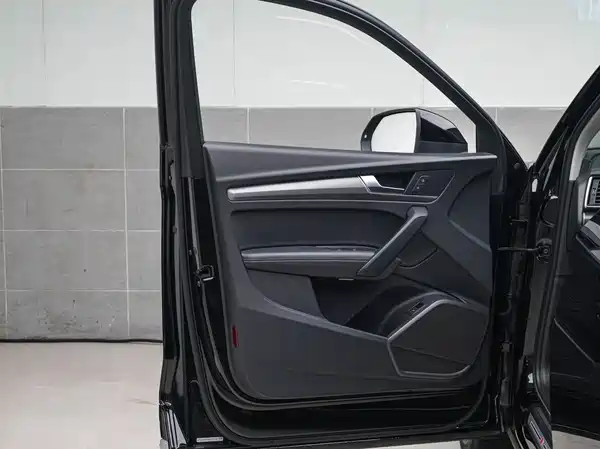 Audi Q5L 2022