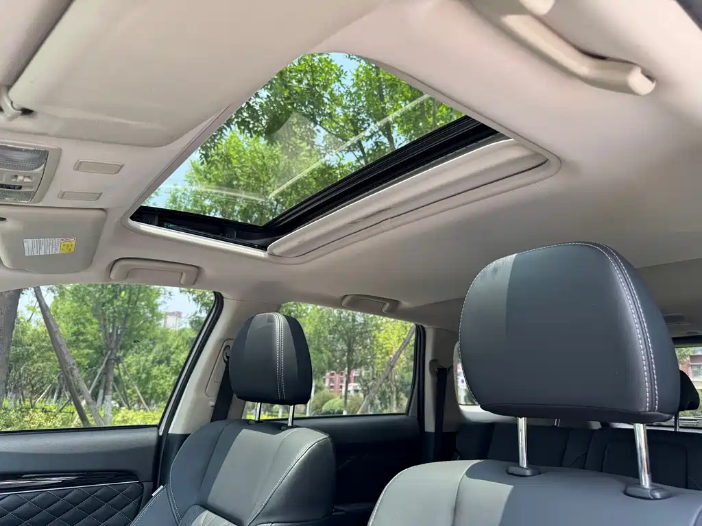 Mitsubishi Outlander 2022 — фото 10
