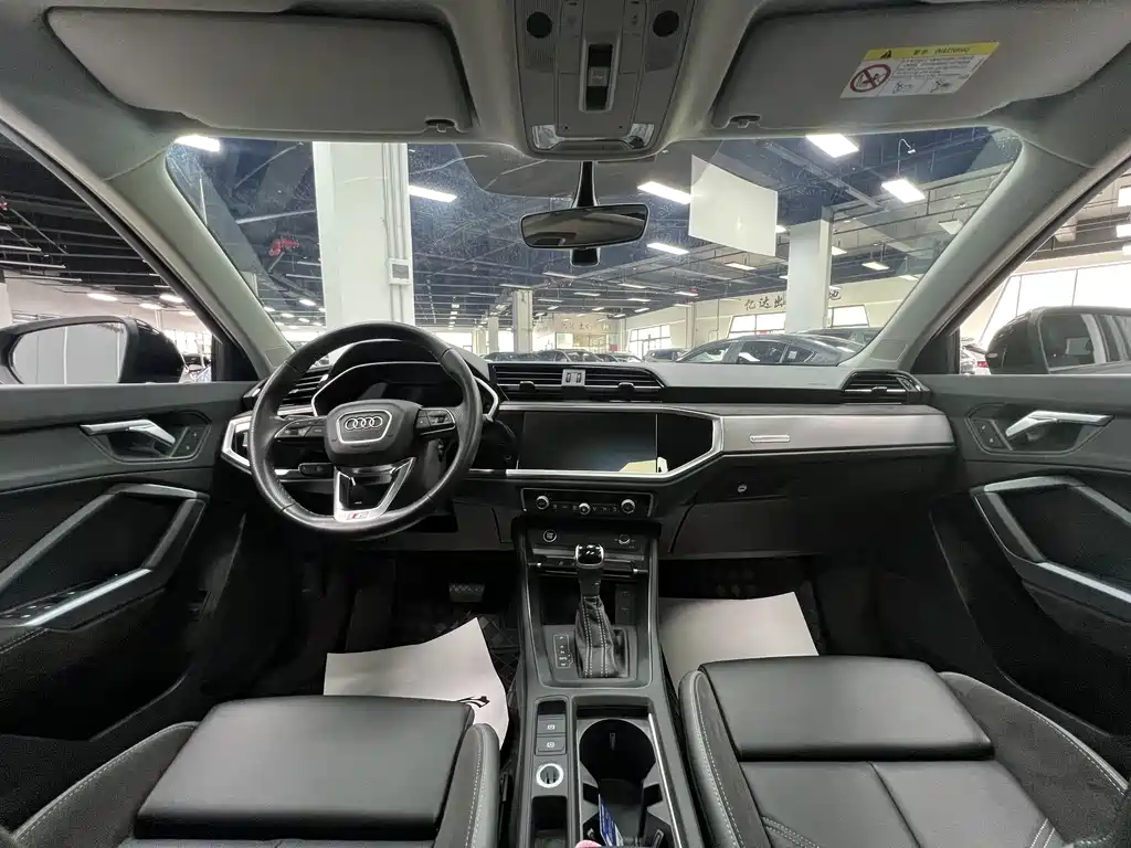 Audi Q3 Sportback 2023 — фото 18