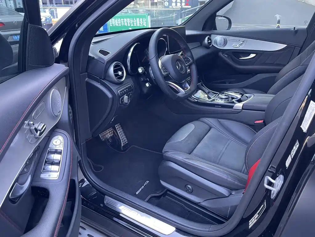 Mercedes-Benz GLC AMG 2019 — фото 8