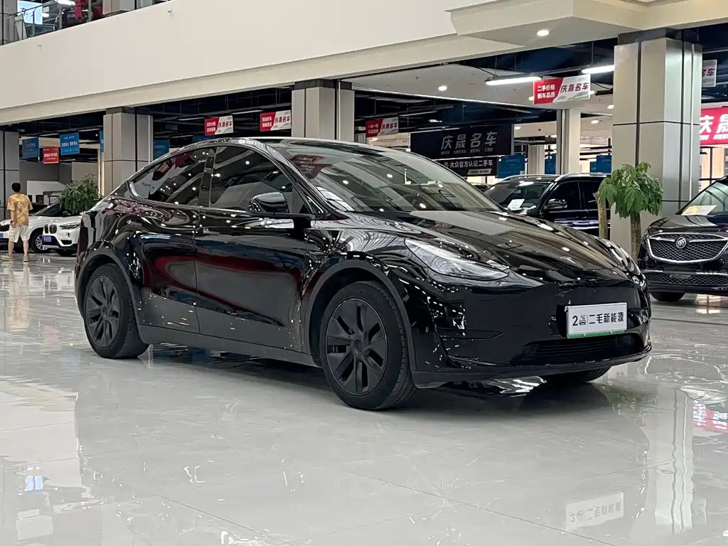 Tesla Model Y 2023 — фото 3