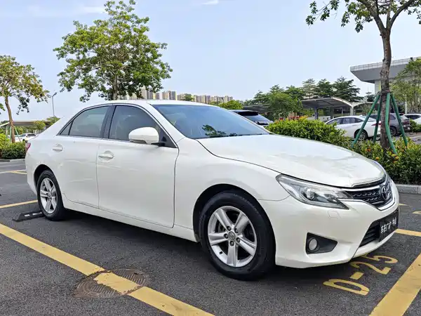 Toyota Reiz 2013