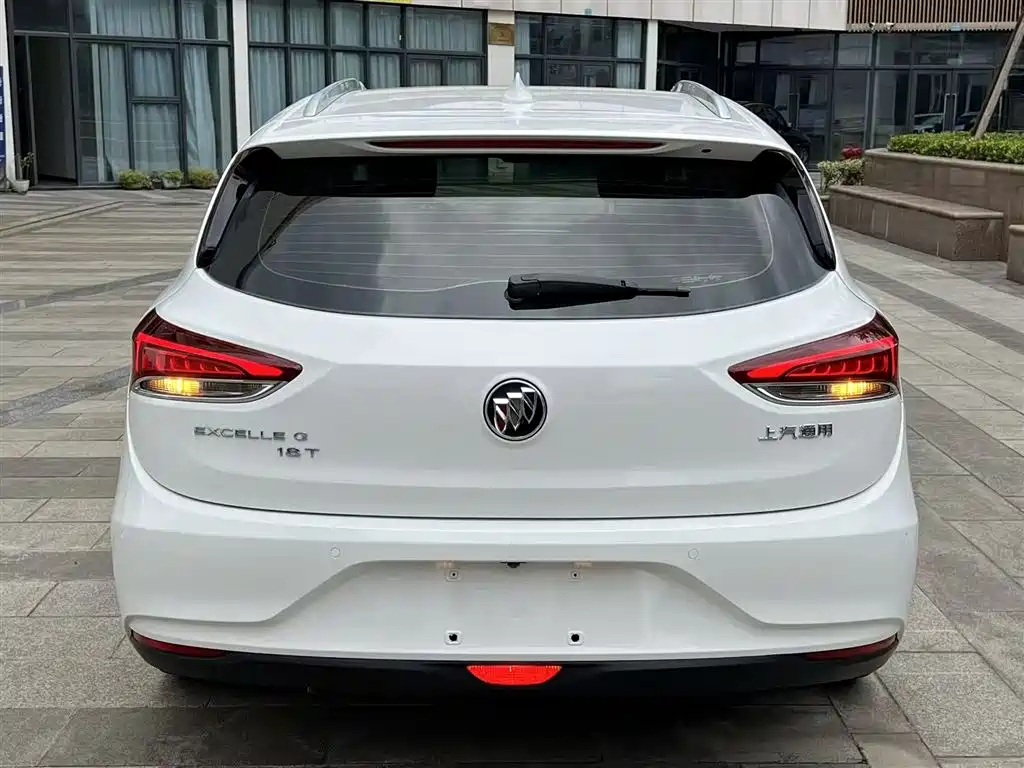 Buick Excelle 2018 — фото 6