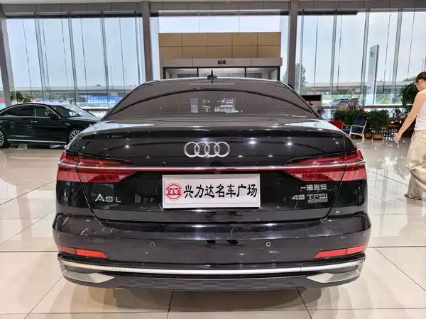 Audi A6L 2022