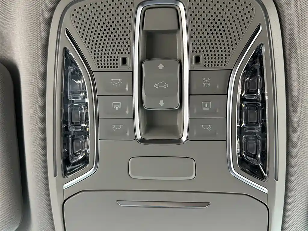 GAC Motor Trumpchi M6 2022 — фото 24