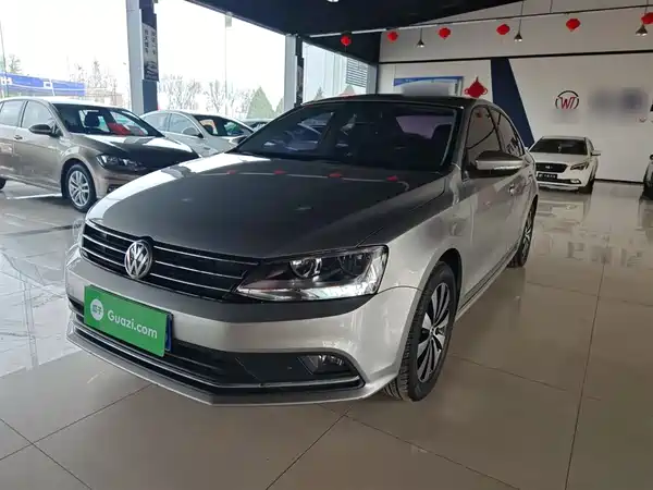 Volkswagen Sagitar 2018