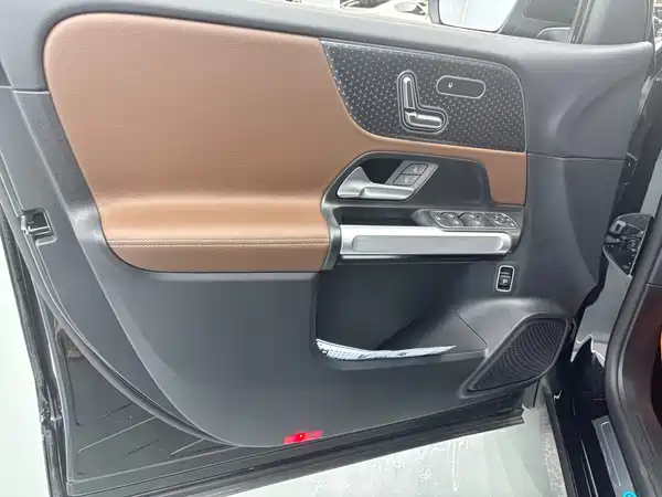 Mercedes-Benz EQB 2026