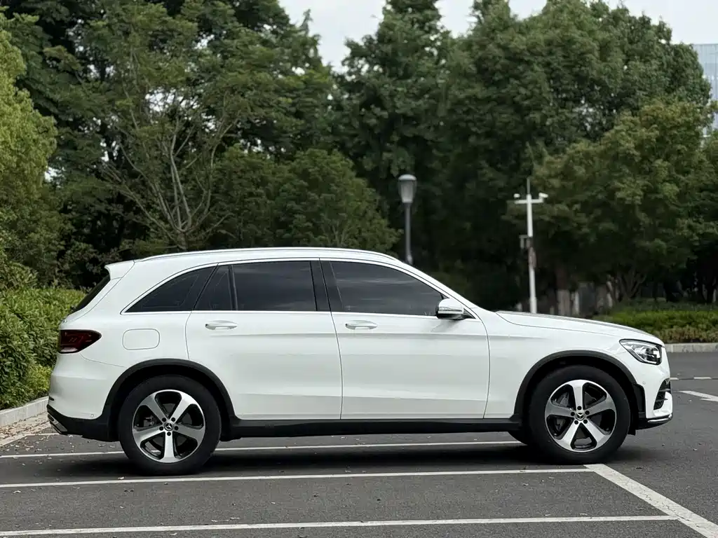 Mercedes-Benz GLC 2022 — фото 4