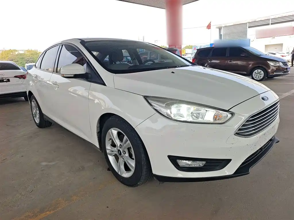 Ford Focus 2017 — фото 22