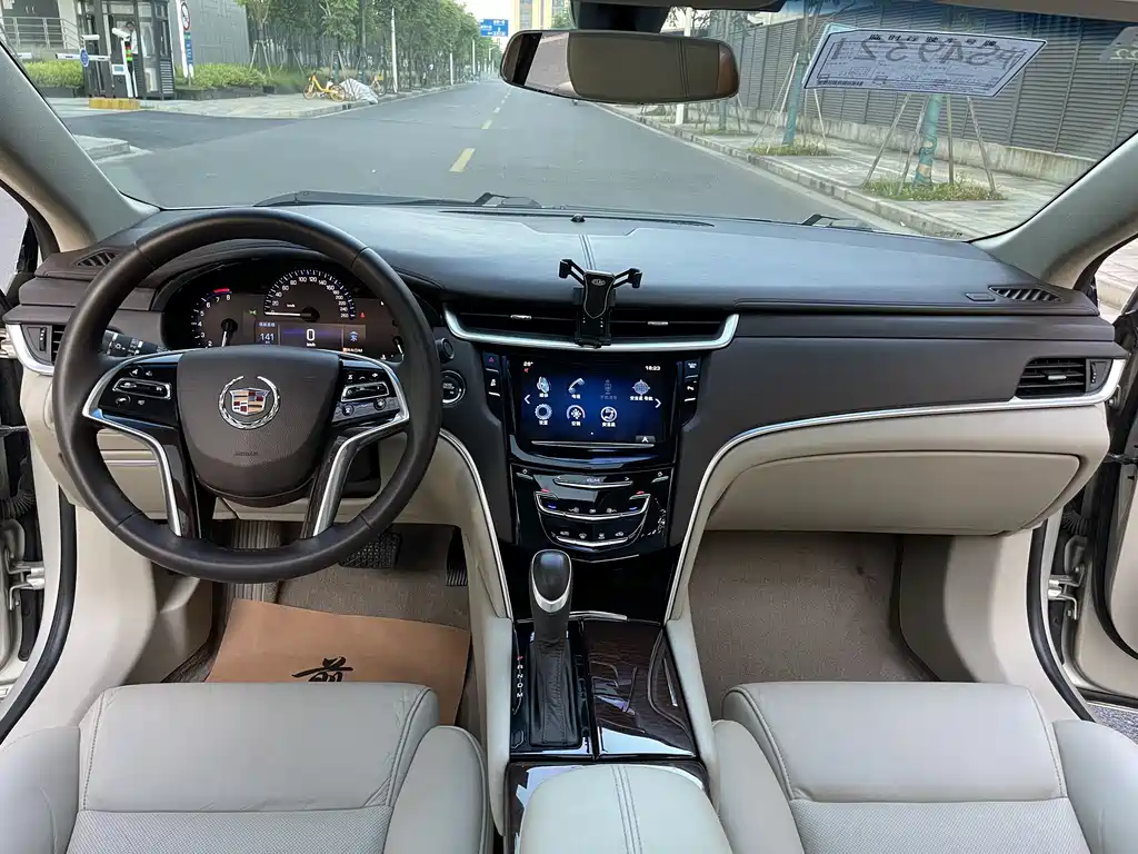 Cadillac XTS 2014 — фото 8