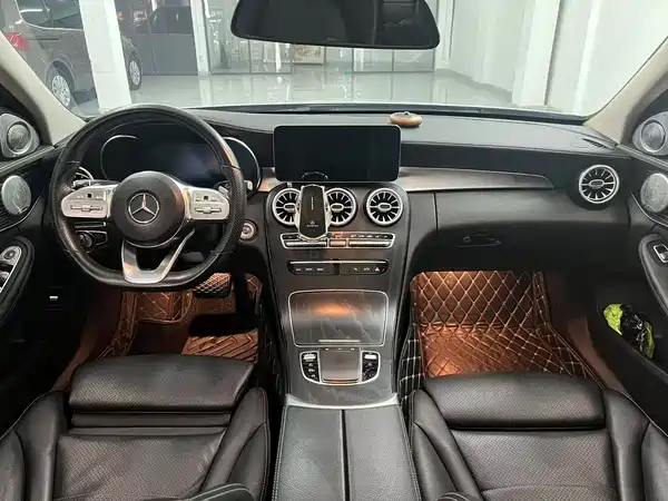 Mercedes-Benz C-Class 2021