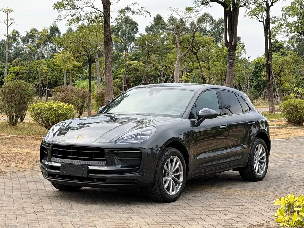 Porsche Macan 2023 — фото 1