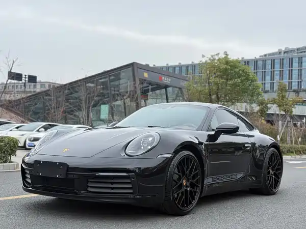 Porsche 911 2023