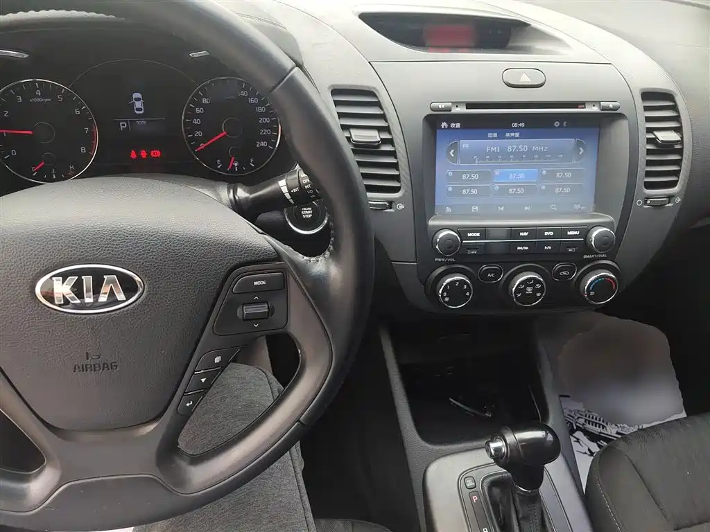 Kia K3 2015 — фото 10