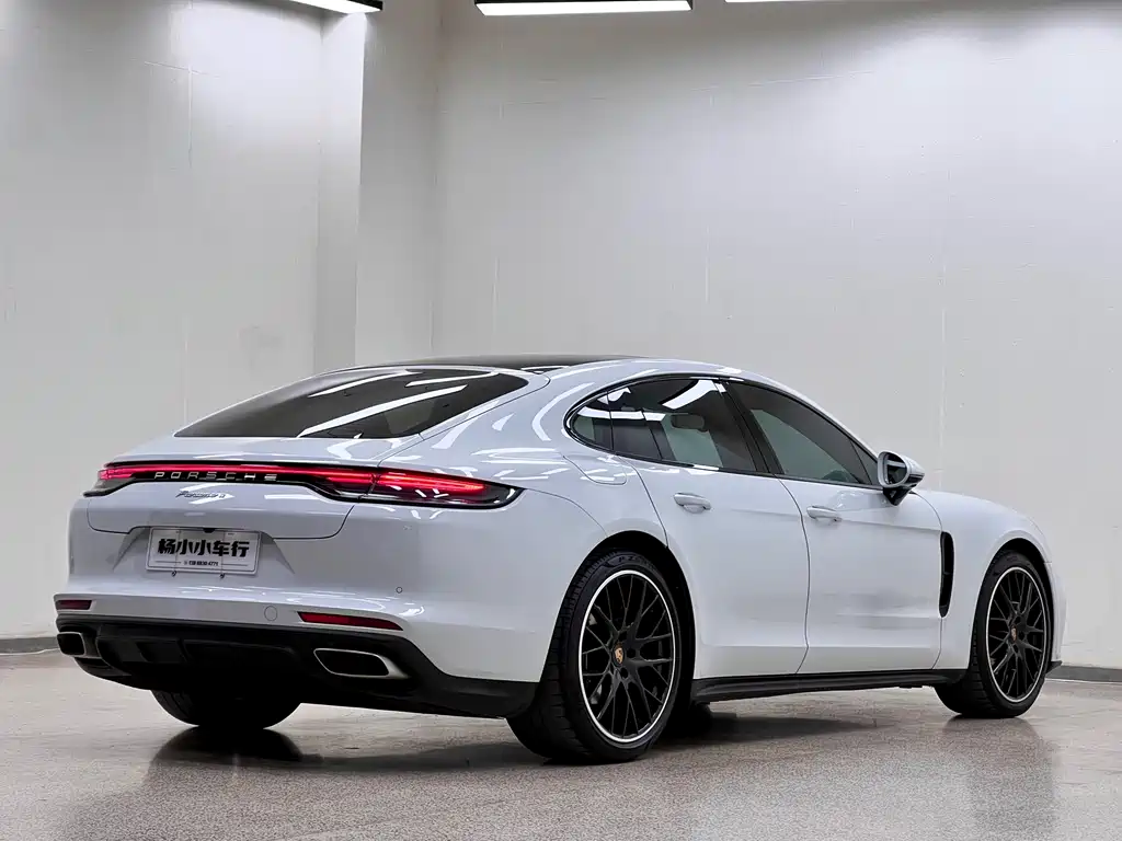Porsche Panamera 2023 — фото 7