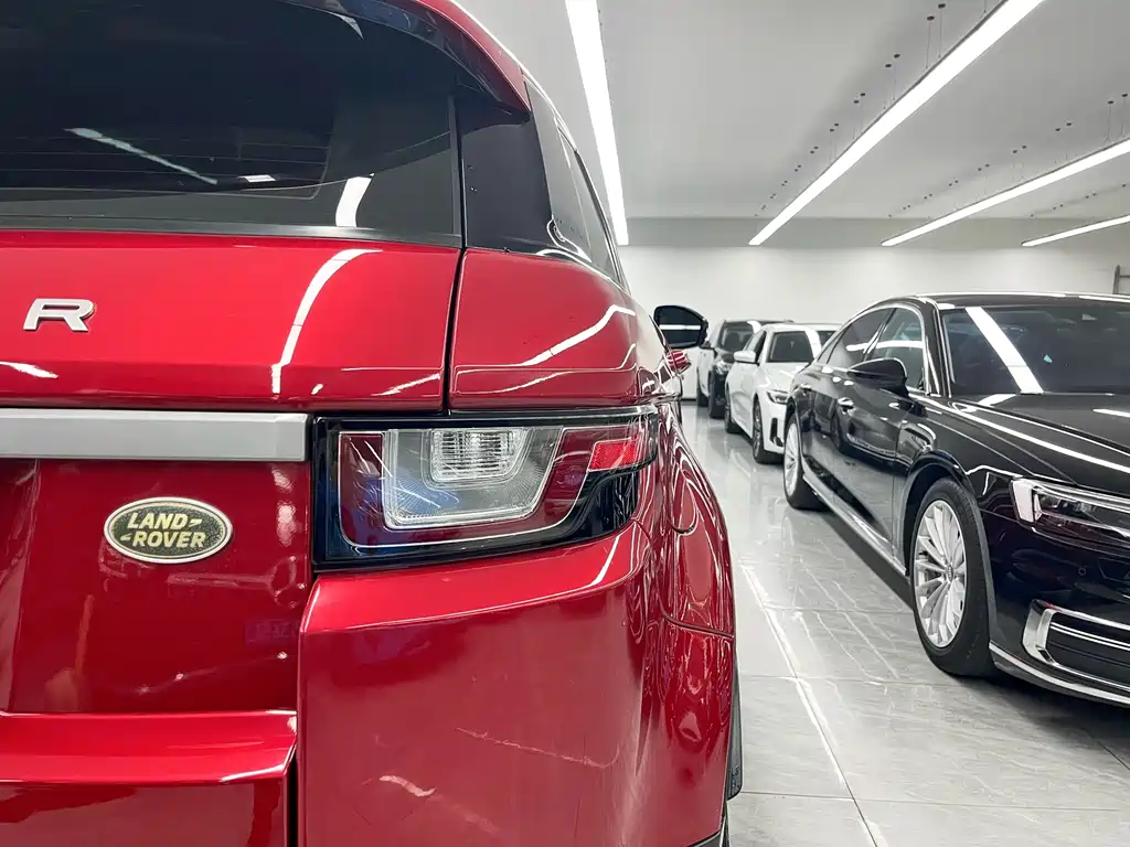 Land Rover Evoque 2017 — фото 20