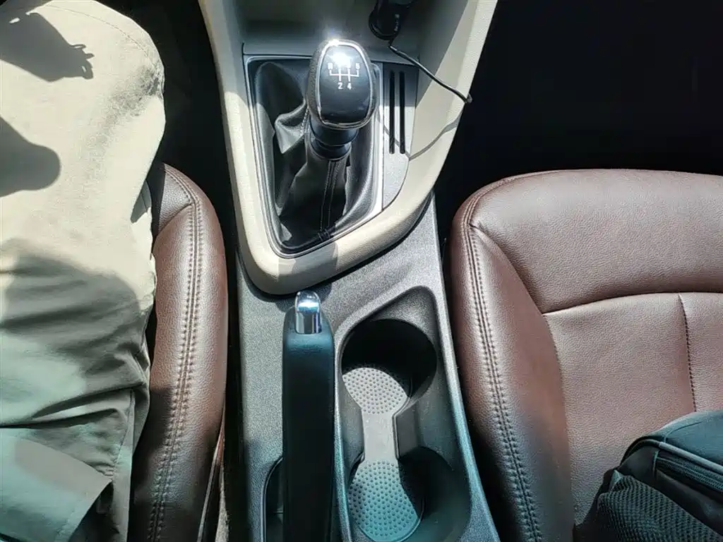 Buick Excelle 2017 — фото 14