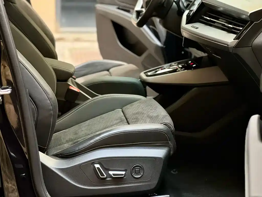 Audi Q5 e-tron 2023 — фото 4