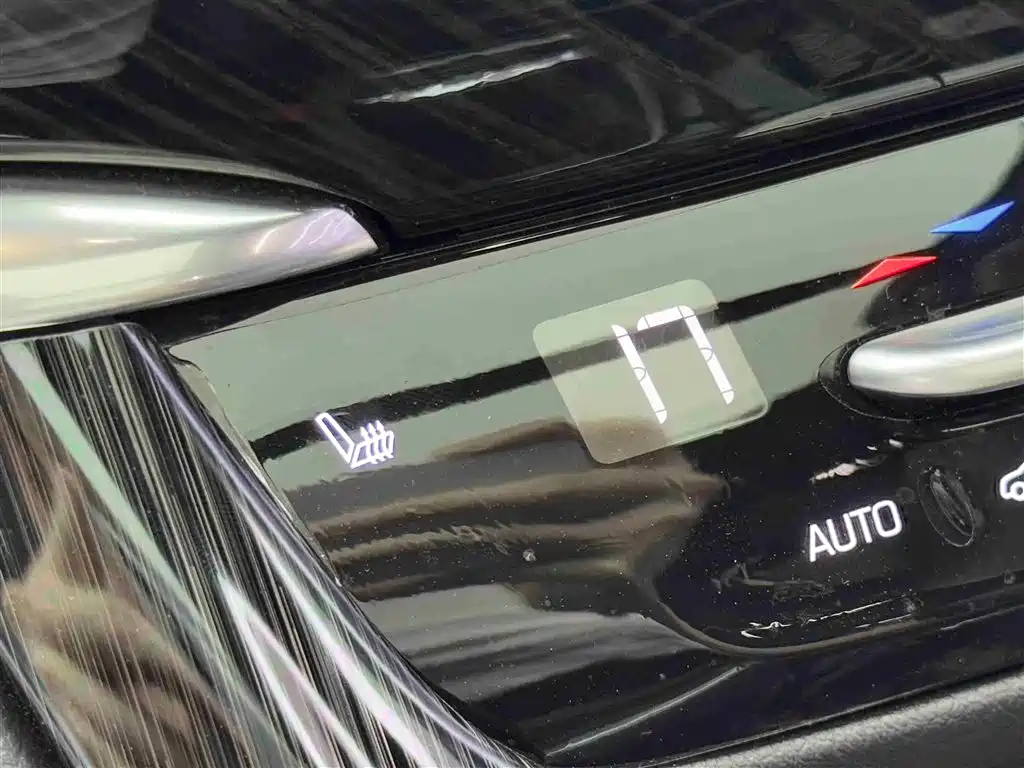 Cadillac XT6 2021 — фото 14