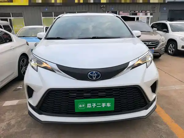 Toyota Granvia 2024