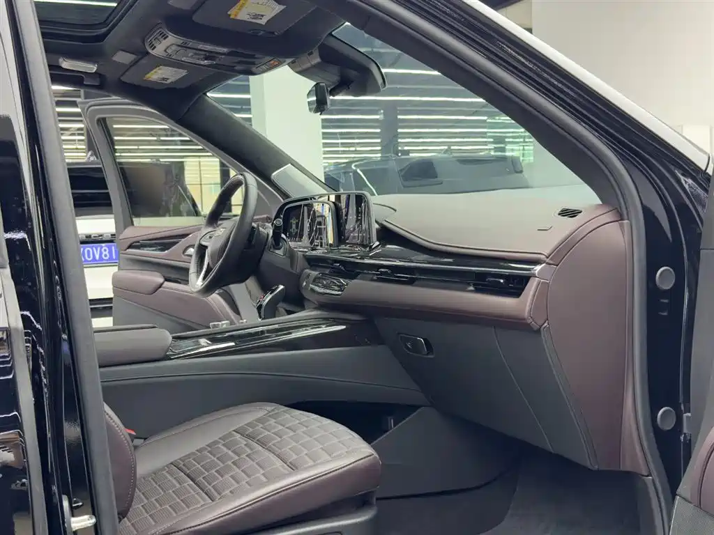 Cadillac Escalade 2026 — фото 10