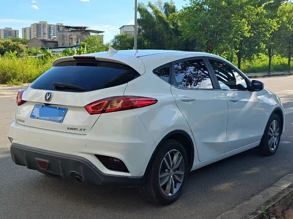 Changan Eado XT 2017 — фото 4