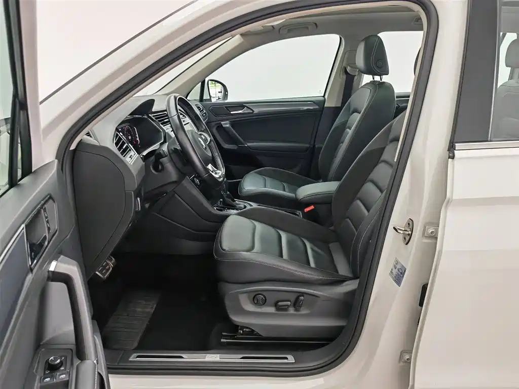 Volkswagen Tiguan L 2021 — фото 10