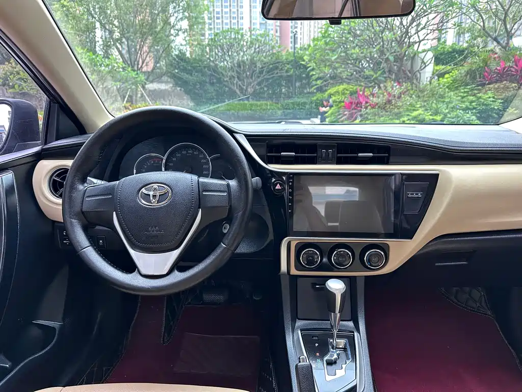 Toyota Corolla 2017 — фото 12