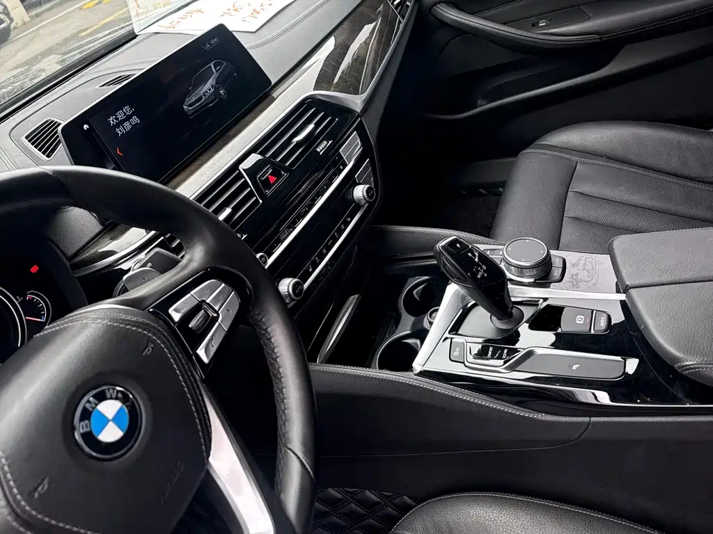 BMW 5 Series 2018 — фото 4
