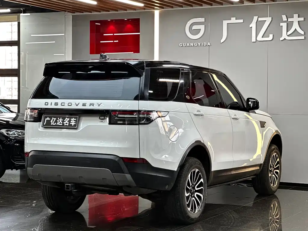 Land Rover Discovery 2018 — фото 12