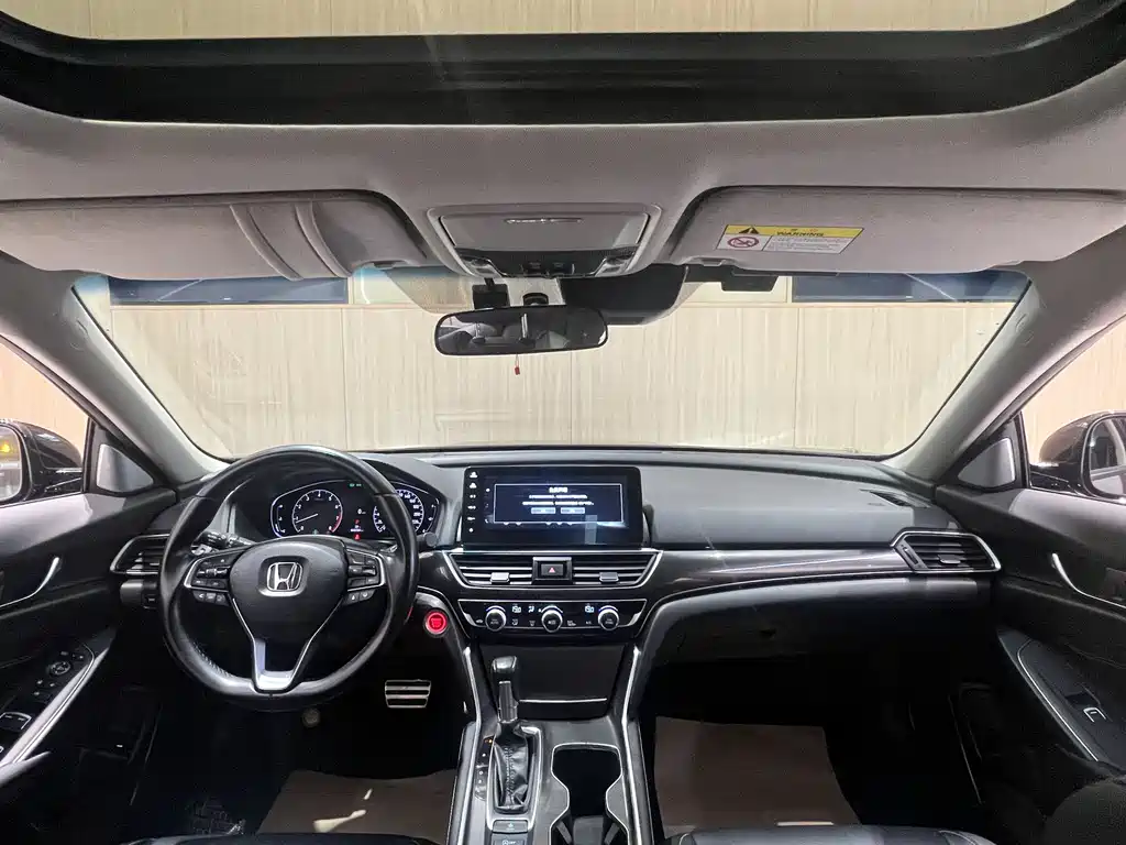 Honda Accord 2022 — фото 11