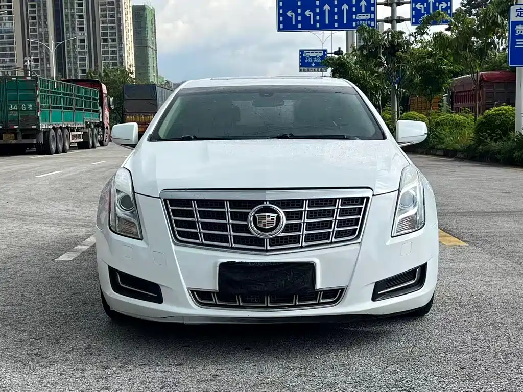 Cadillac XTS 2015 — фото 2