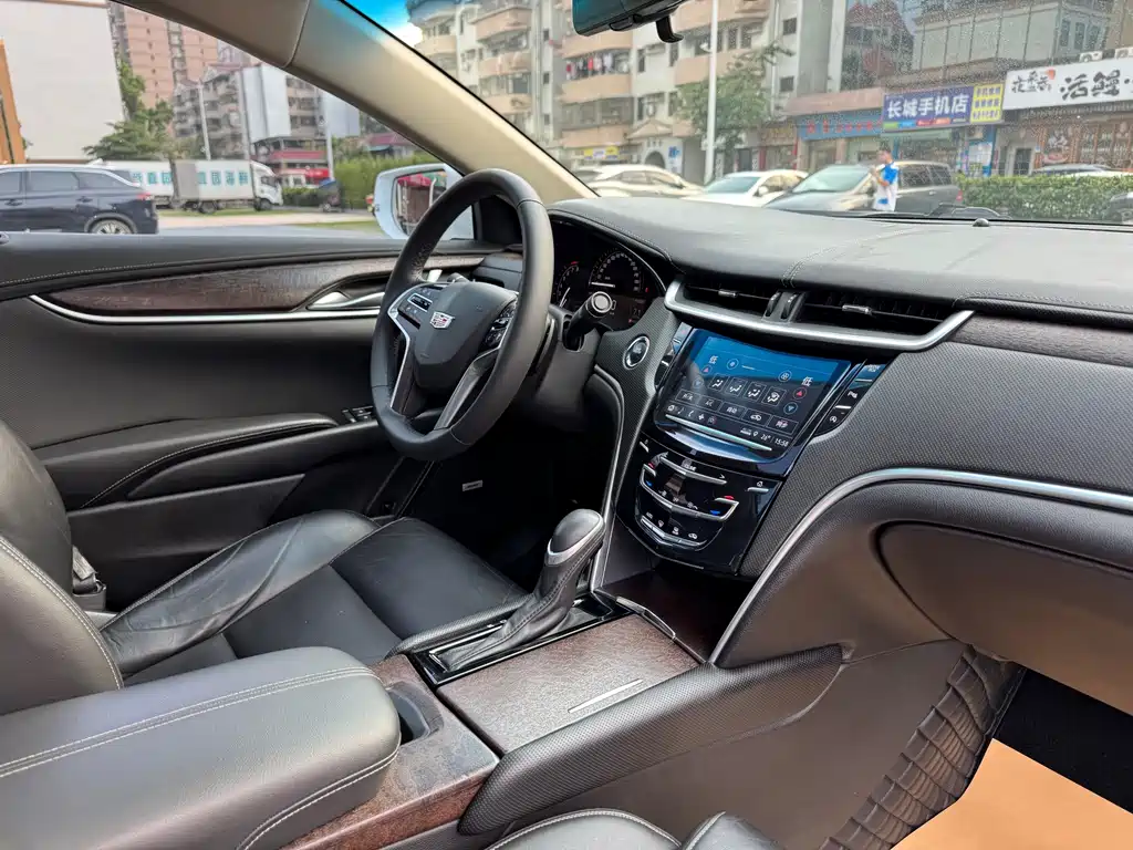 Cadillac XTS 2019 — фото 13