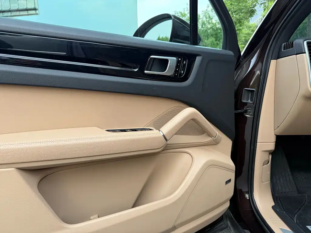 Porsche Cayenne 2020