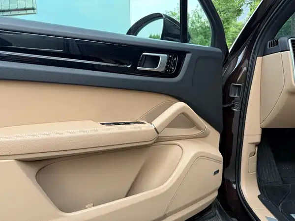 Porsche Cayenne 2020