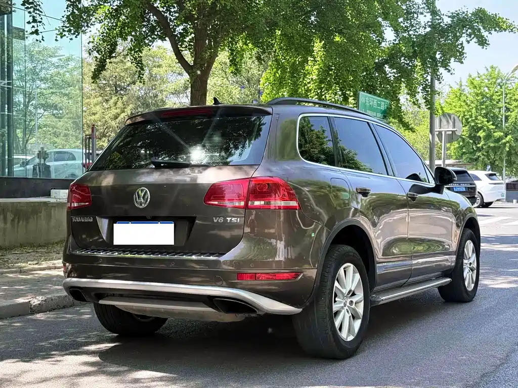 Volkswagen Touareg 2013 — фото 18