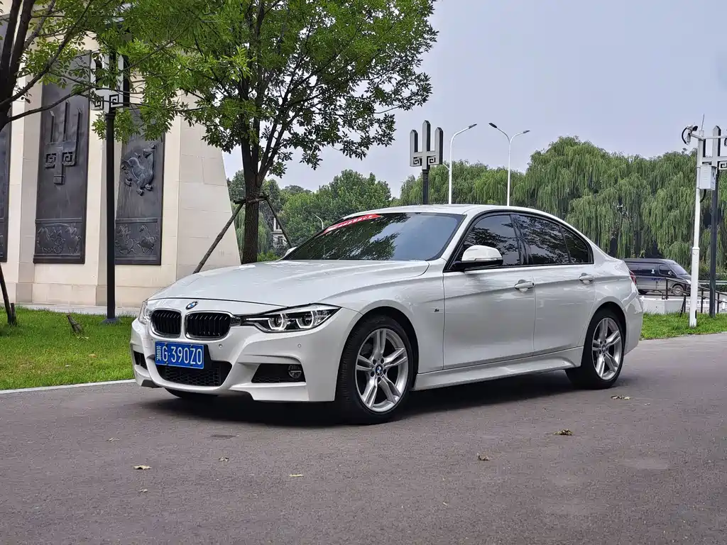 BMW 3 Series 2017 — фото 1