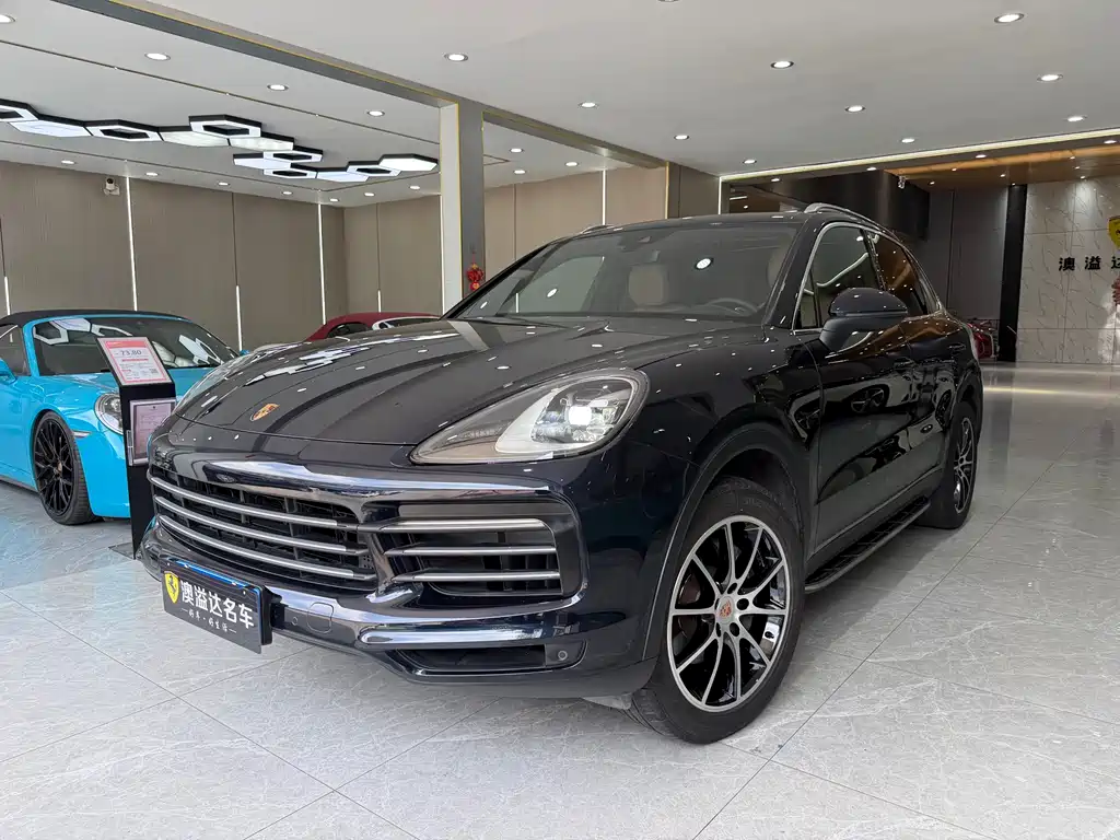 Porsche Cayenne 2019 — фото 1